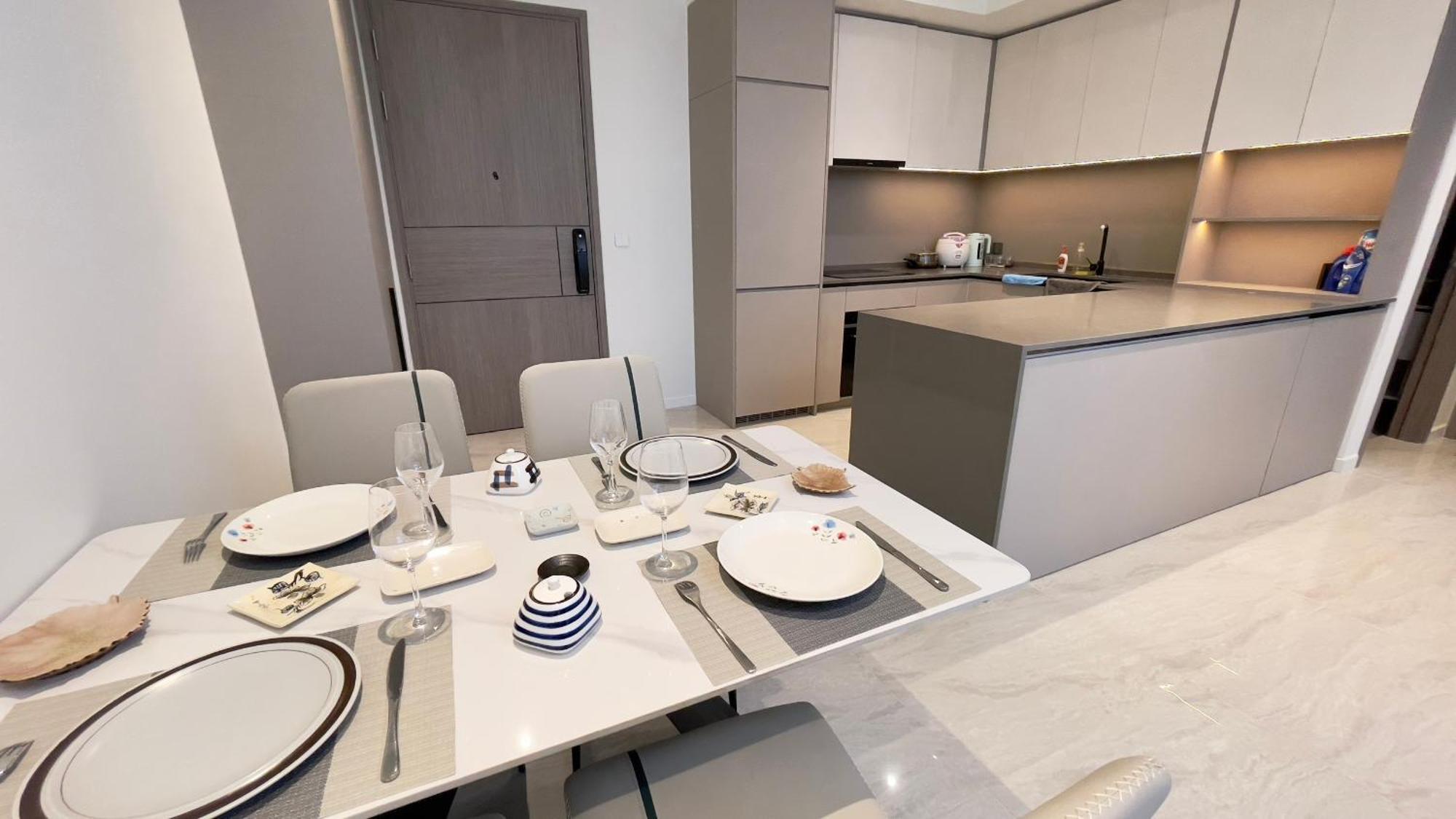 Căn hộ The Opera Luxury Furnished Apartment-the Metropole Thu Thiem *
