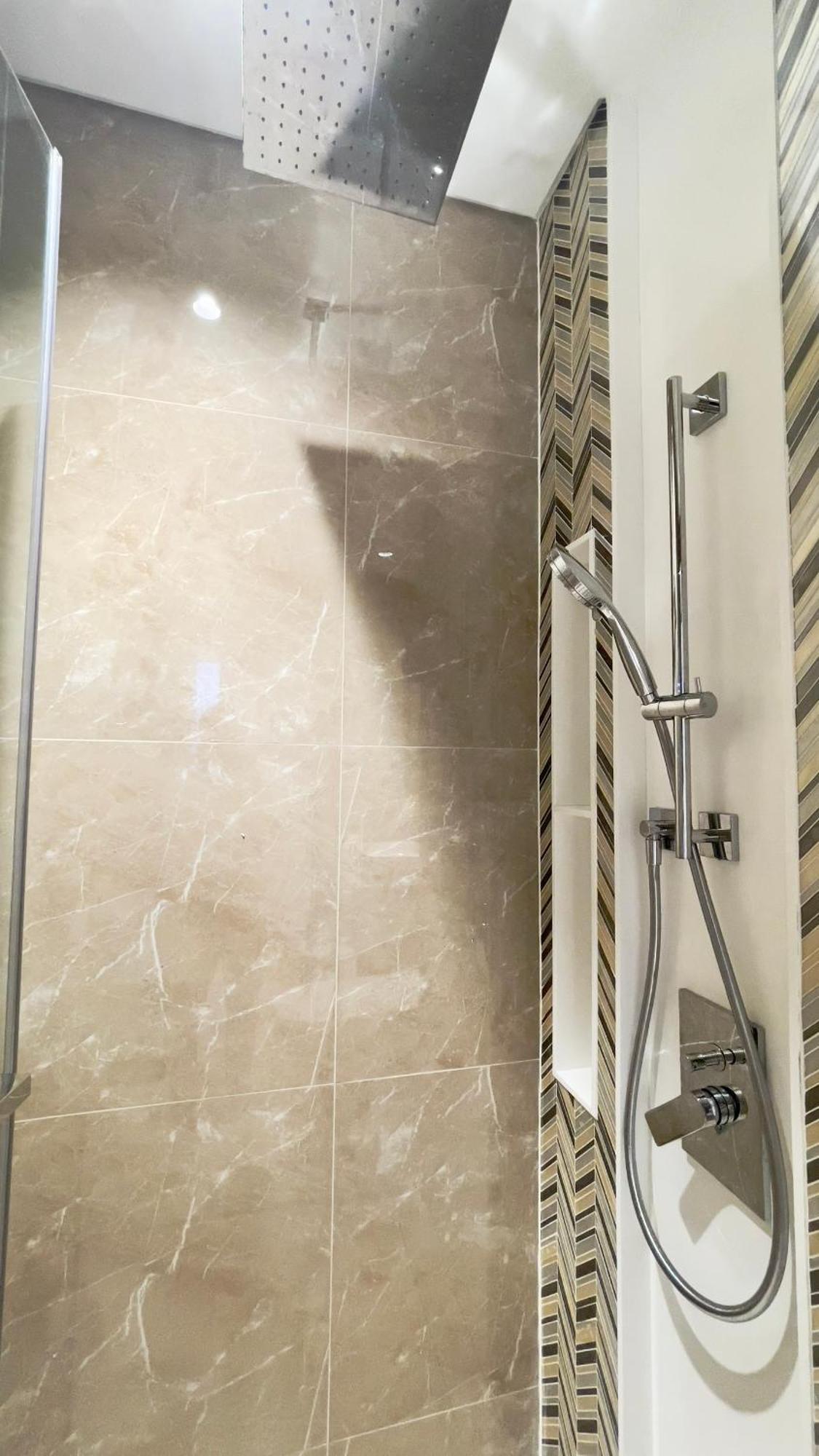The Opera Luxury Furnished Apartment-the Metropole Thu Thiem * TP. Hồ Chí Minh